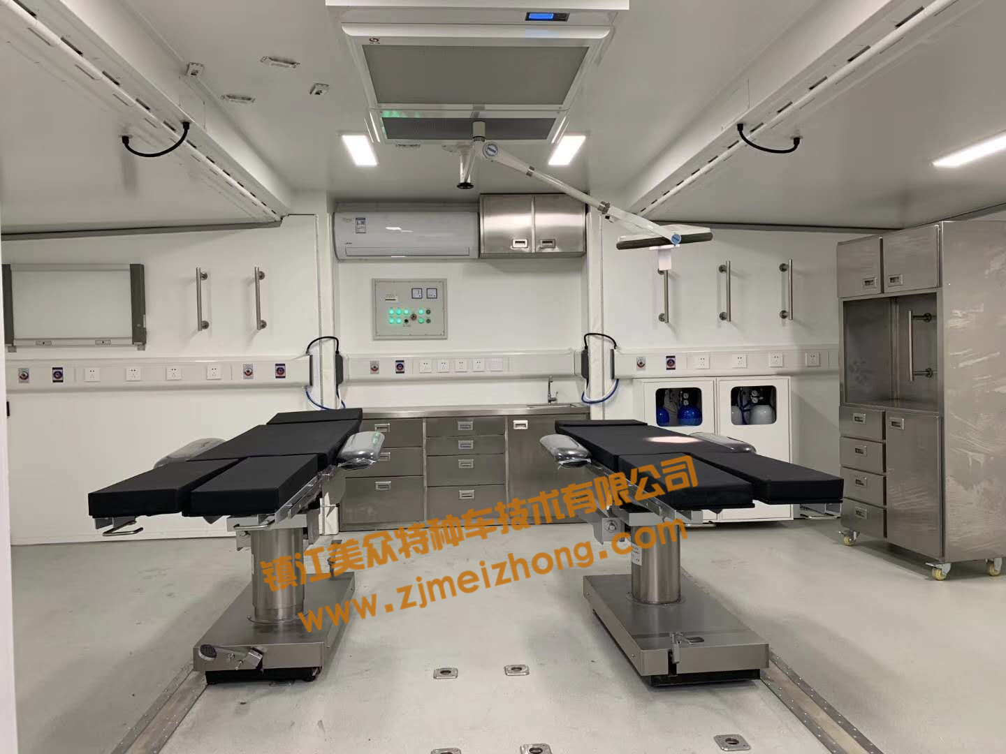 �Ϻ������քӔUչ��œ